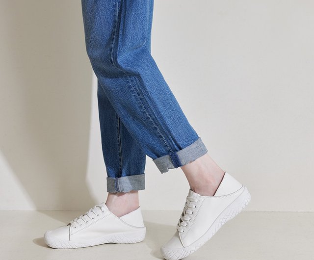 Koovs best sale white shoes