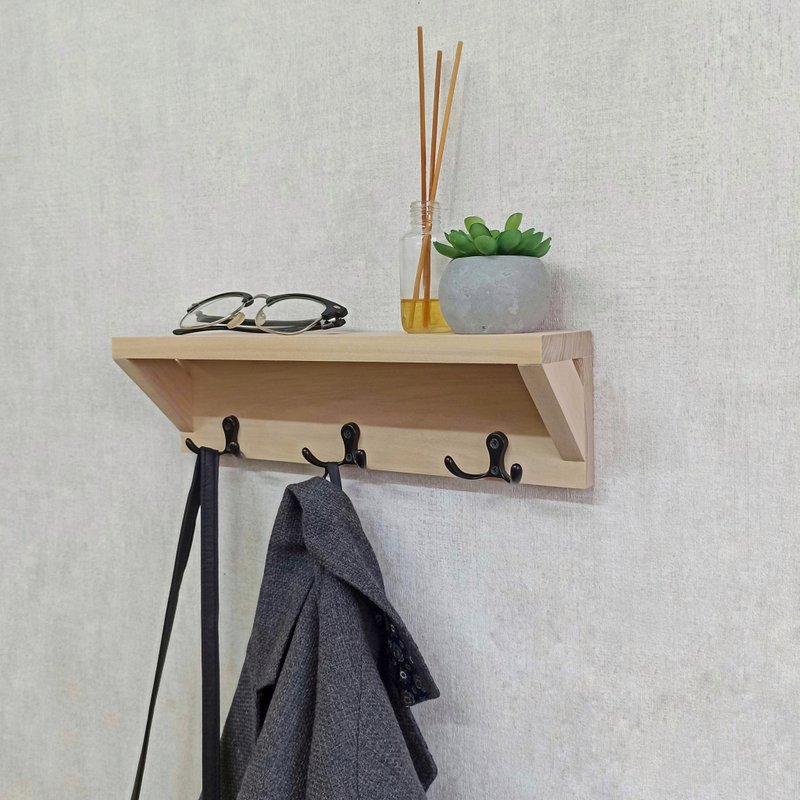 Handmade Reclaimed Wood Wall Shelf with Hooks – 3/4/5 Hooks – Eco-Friendly Orga - 衣架/衣帽架/掛勾 - 木頭 