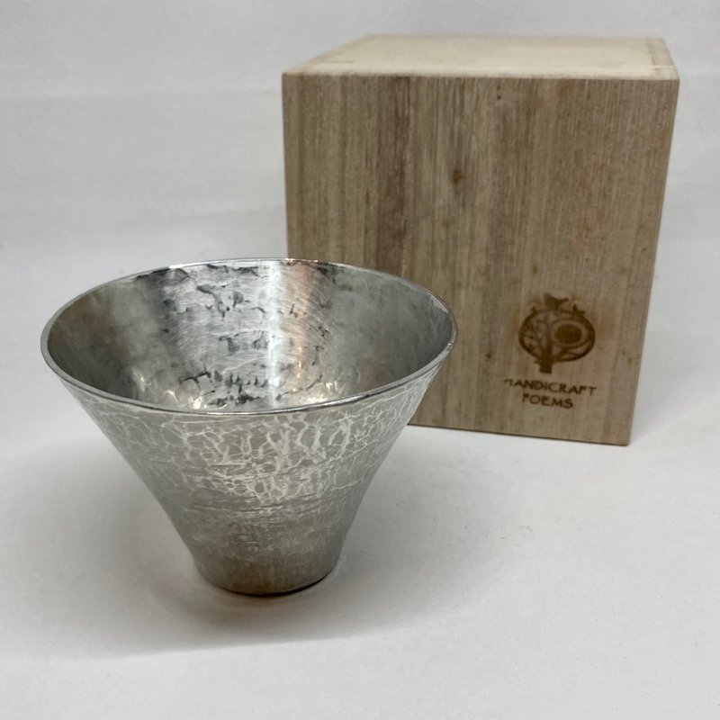 Pure tin wine cup/sake cup/shochu cup/flare-shaped sake cup (large cup), hand-forged by Qing Metallurgist - แก้วไวน์ - โลหะ 