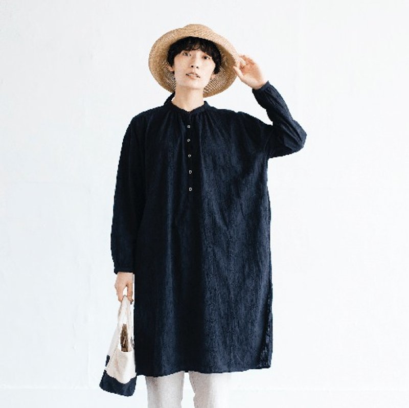 ★New color for 2022★ Embroidered fabric long shirt dress with a special feel 100% cotton 190603-4 - ชุดเดรส - วัสดุอื่นๆ 