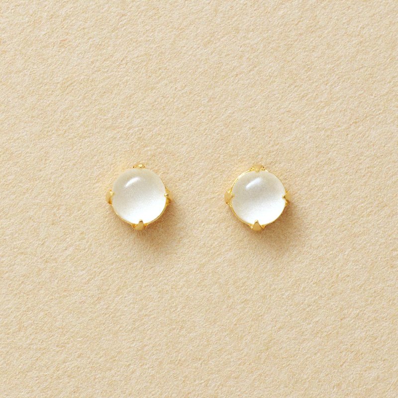 【Second Earrings】 18K 乳白色凸圓形耳環 (黃金) - 耳環/耳夾/耳骨夾 - 貴金屬 