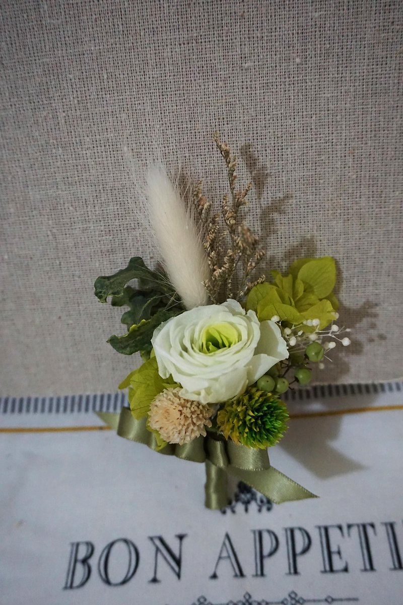 Preserved flowers immortalized flowers dried flowers. Groom / with / lang happy wedding officiate, corsage - Plants - Plants & Flowers Green