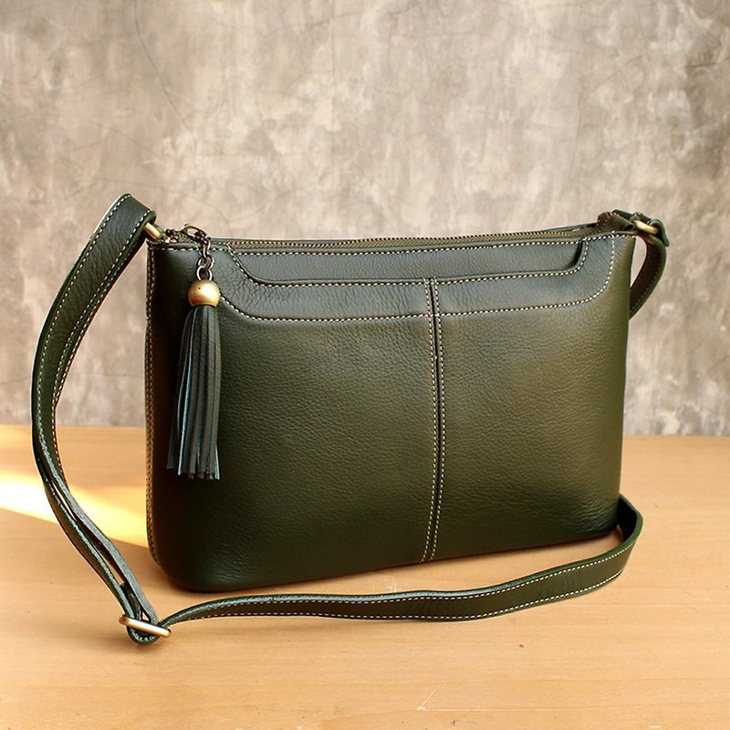 Cross Body Bag - Crackers - สีเขียวเข้ม (Genuine Cow Leather) / 皮包 / Leather Bag - กระเป๋าแมสเซนเจอร์ - หนังแท้ สีเขียว