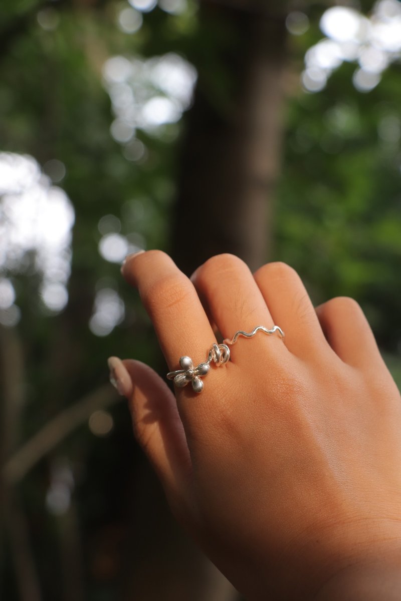 Curly Flower I Sterling Silver Ring - General Rings - Sterling Silver Silver