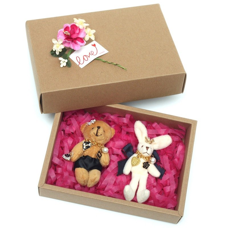 “Give Love” Bear Brooch + Rabbit Brooch Gift Box Set - เข็มกลัด - เส้นใยสังเคราะห์ สีนำ้ตาล