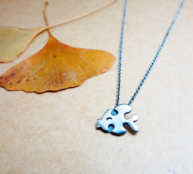 Sterling Silver Fish Necklace Good Fish Everyday (Happy) - สร้อยคอ - เงิน สีเงิน