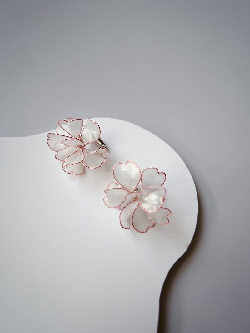 Zero Sakura Sakura Drop Resin Earrings - Earrings & Clip-ons - Resin Pink