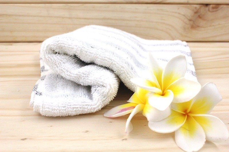 條紋毛巾【寶特瓶回收環保纖維織品】 - 毛巾/浴巾 - 棉．麻 白色