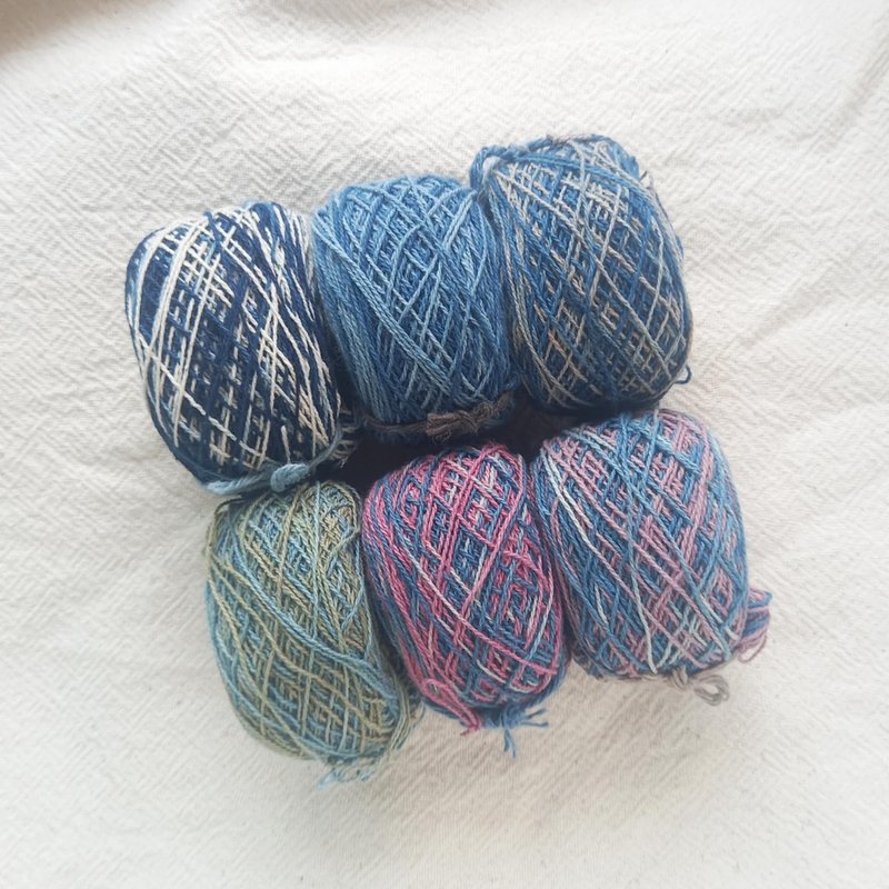 細糸/ 段染め80m×6色/太さ0.7mm/草木染め綿糸 /刺繍糸・刺し子糸・クロスステッチ・ラッピング・タッセル - 編織/刺繡/羊毛氈/縫紉 - 棉．麻 多色