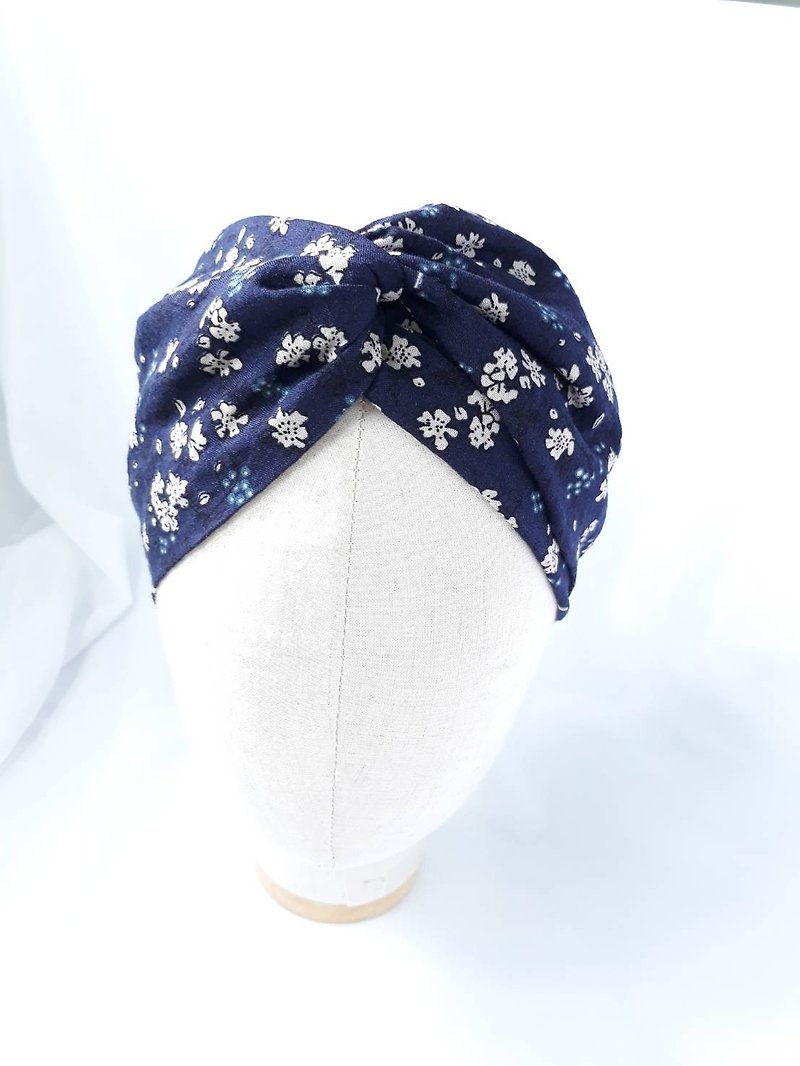 藏青藍小花頭巾領巾式手工寬髮帶 - 髮帶/頭箍 - 棉．麻 藍色