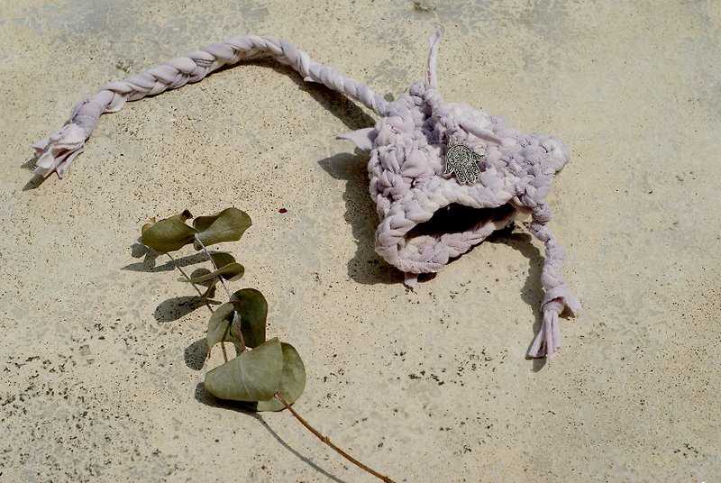 Purple grass hand dyed woven key bag lucky gesture hanging bag - พวงกุญแจ - ผ้าฝ้าย/ผ้าลินิน สีม่วง
