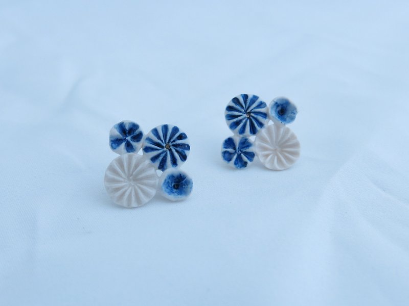 Ensemble Ceramic Sterling Silver Earrings - ต่างหู - เครื่องลายคราม สีน้ำเงิน