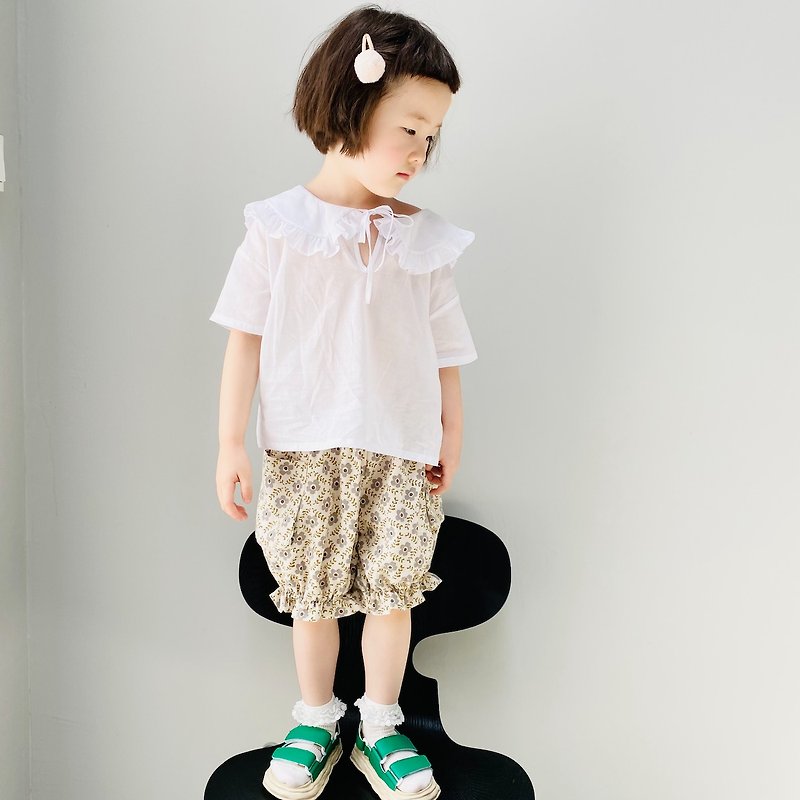 White navy collar baby shirt/flowers and leaves bloomers/short pants - Tops & T-Shirts - Cotton & Hemp White