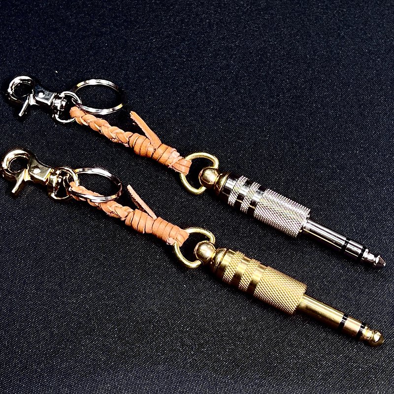 音源端子造型皮革繩編織鑰匙圈 - 鑰匙圈/鎖匙扣 - 真皮 多色