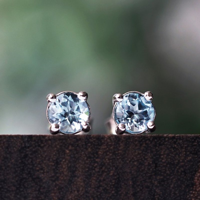 Aquamarine Round Cut 5mmSilver925 Claw Stud Earrings Marinetta - ต่างหู - เครื่องเพชรพลอย 