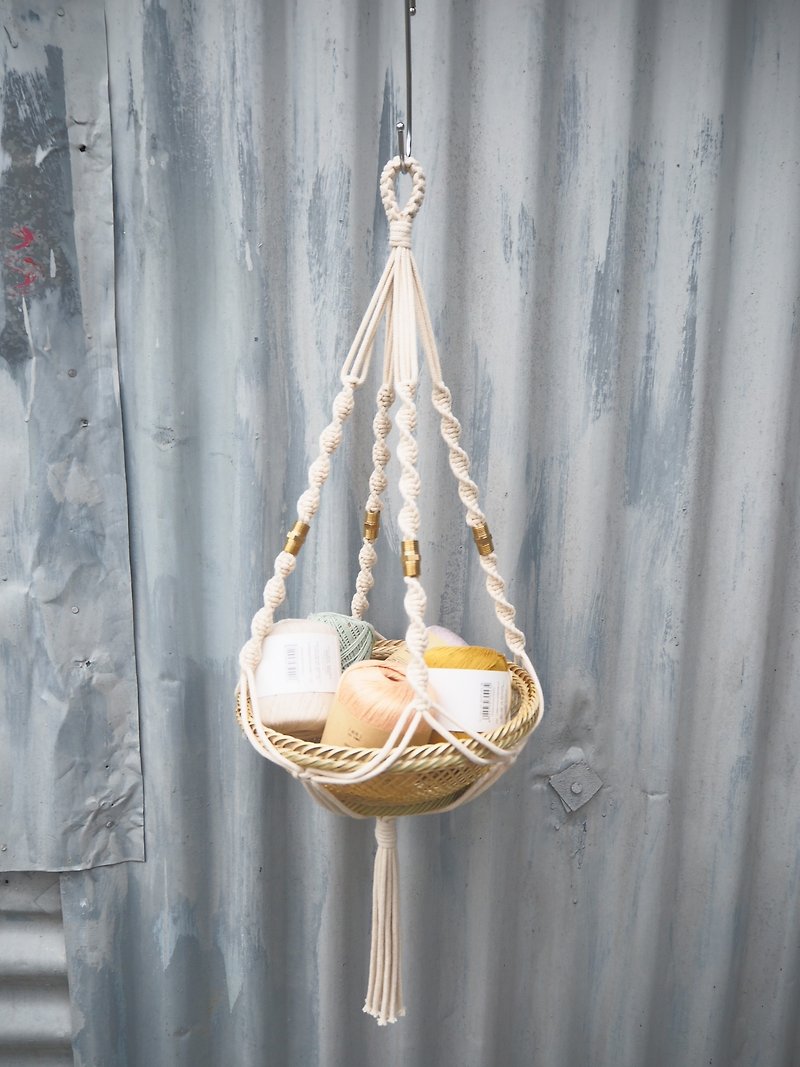 Macrame Plant Hanger with Brass fittings / Natural Cotton Indoor Pot Plant Hanger - Plants - Cotton & Hemp White