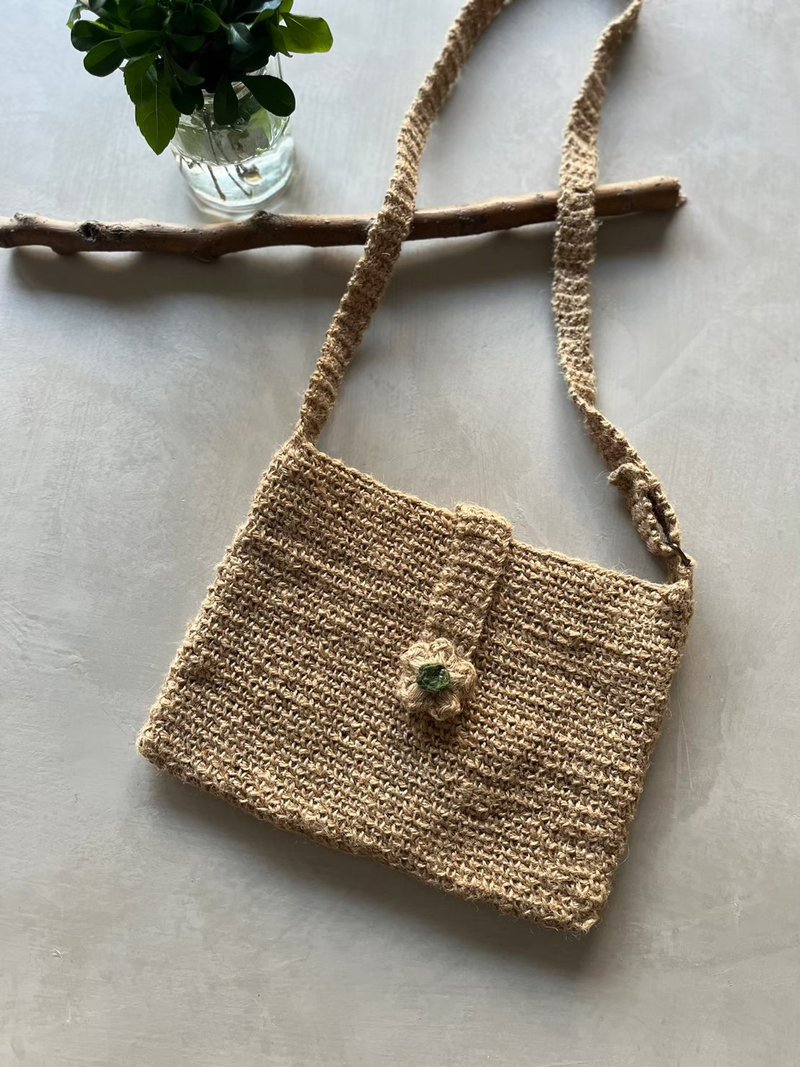 Linen small bag / summer / ins / handmade crochet [little jasmine home aesthetics] - กระเป๋าใส่เหรียญ - ลินิน สีกากี