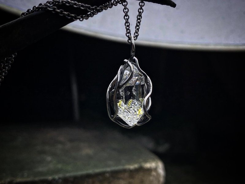 天然礦石 / 油膽水晶 / 雙尖水晶 / 螢光反應 - 項鍊 - 水晶 銀色