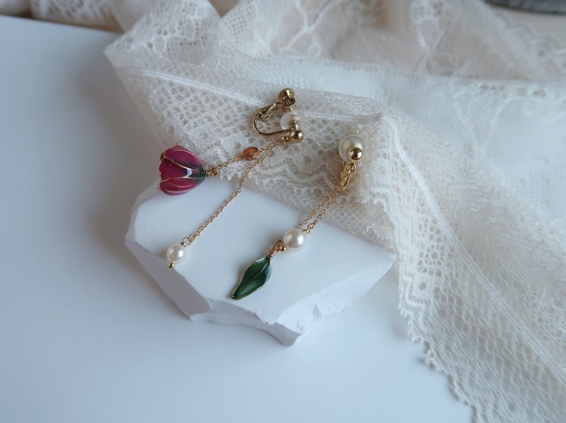 依戀-耳環  禮物 手作水晶花樹脂飾品 新娘頭飾/伴娘配飾 - 耳環/耳夾/耳骨夾 - 樹脂 紅色