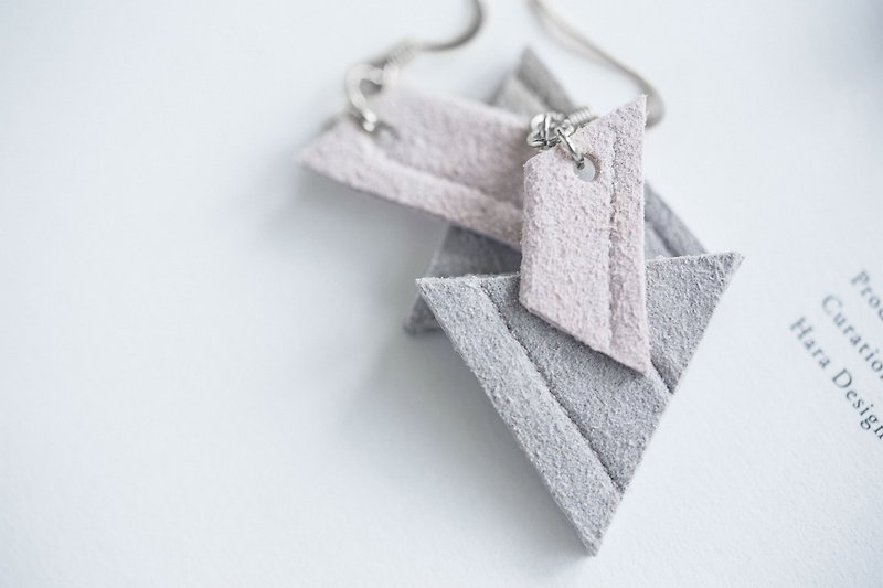 【A day collection】float V - Earrings & Clip-ons - Nylon Gray