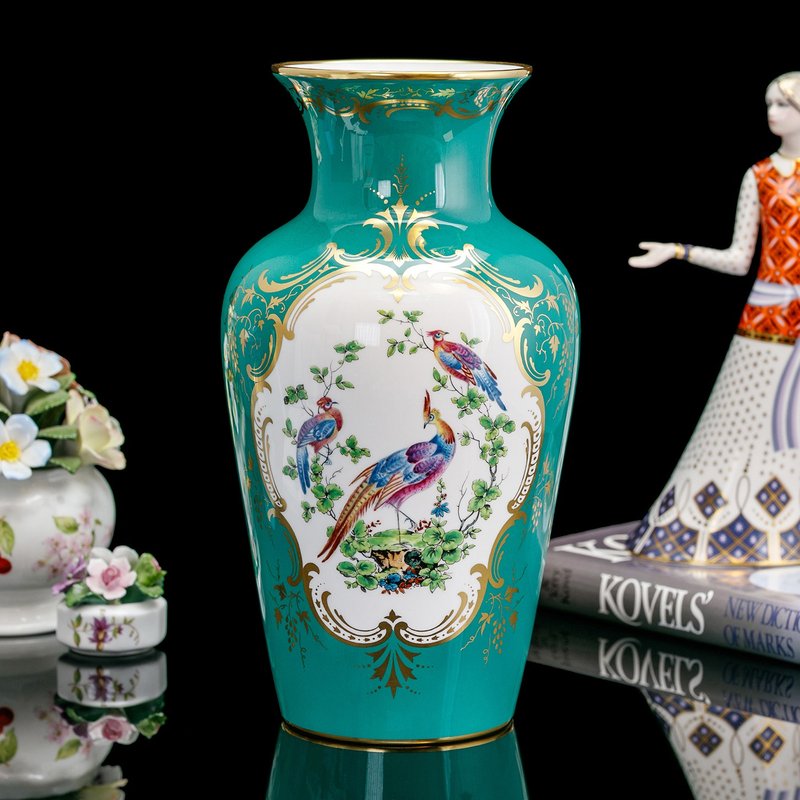 Hand-painted limited edition of 200 British-made Royal Worcester Ji Feng Cheng Xiang 1989 bone china vase - Pottery & Ceramics - Porcelain 