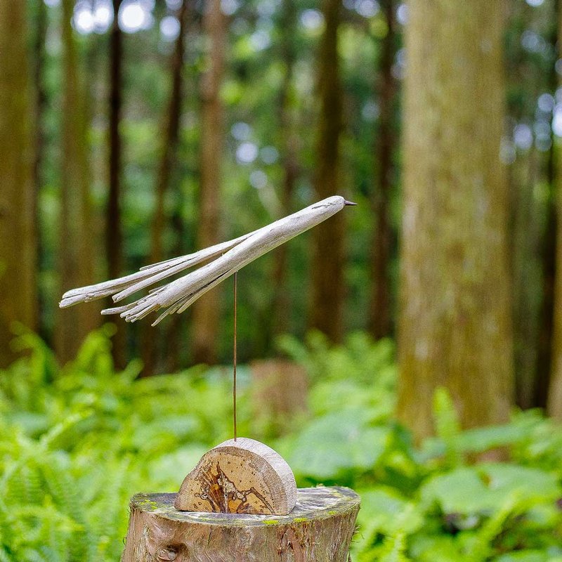 世界へ羽ばたこう　流木の鳥　wood bird　鳥　decorative bird　鳥のオブジェ　かわいい鳥　bird goods　１０５ - 擺飾/家飾品 - 木頭 咖啡色