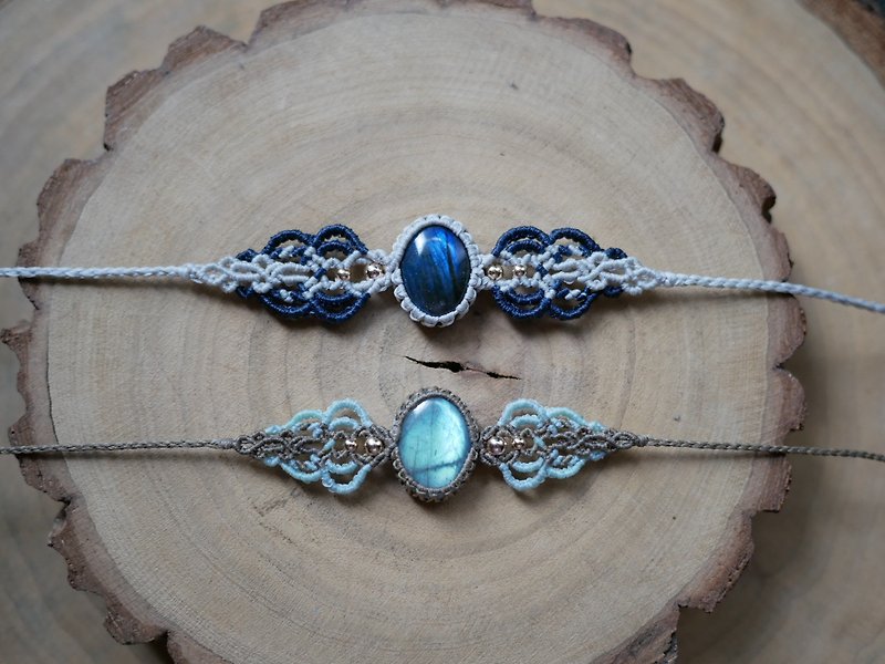 NB37/FW23 ~ Elongated stone l Wax thread l Hand-woven l Bracelet - Bracelets - Semi-Precious Stones Blue