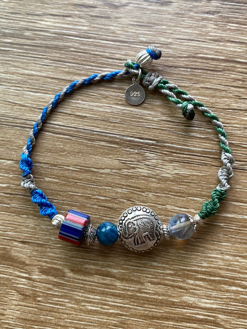 Hand-twisted sterling silver elephant gray moonlight crystal and Chevrolet beads South American Wax thread braided bracelet - สร้อยข้อมือ - เงินแท้ หลากหลายสี