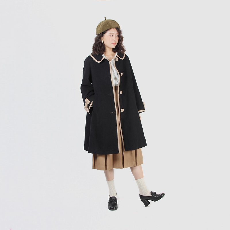 [Egg plant vintage] Showa eat tea piping decorated with woolen vintage coat - Women's Casual & Functional Jackets - Wool Black