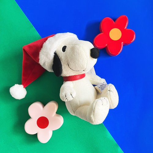 Peluche Snoopy sentado con gorro navideño 17 cm Peanuts Bon Ton Toys