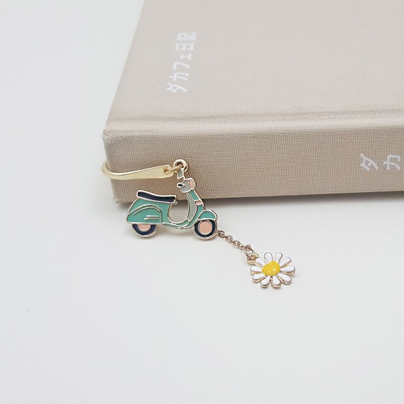 One wonderful day with a scooter bookmark,gift for book lovers, metal bookmark, - ที่คั่นหนังสือ - โลหะ สีน้ำเงิน