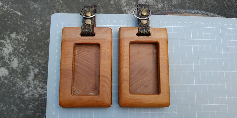 Taiwan Xiao Nanmu identification card holder for easy travel card business card (increased capacity) - Charms - Wood 