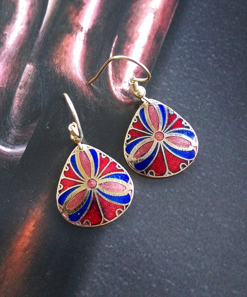 Vintage Jewelry  西洋古董飾品 景泰藍 紅底放射 耳勾 針式耳環 - 耳環/耳夾/耳骨夾 - 其他金屬 金色