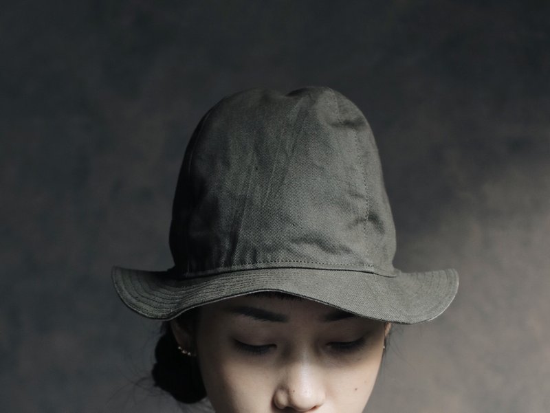 OMAKE Omabow mountain hat 雙面戴 卡其綠x淺米 - 帽子 - 棉．麻 綠色