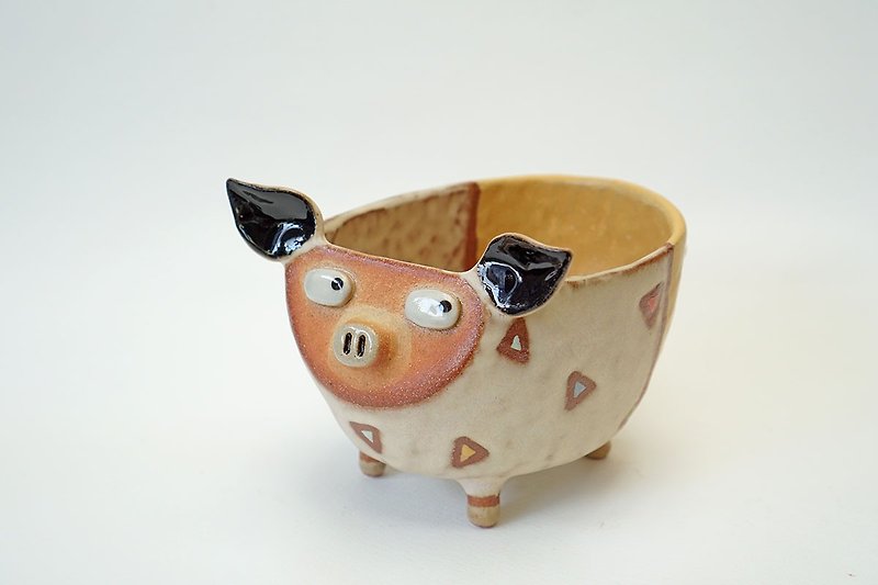 Pig pot , cactus , handmade ceramic , pottery - 花瓶/陶器 - 陶 黃色