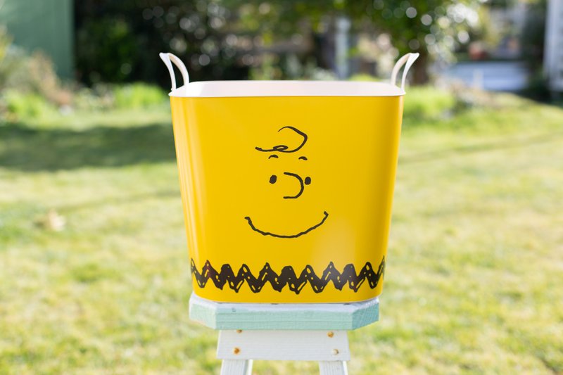 Japan Stacksto X PEANUTS joint storage basket (Charlie Brown) - กล่องเก็บของ - พลาสติก หลากหลายสี