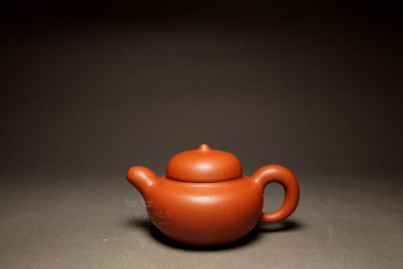 [Gourd Jade] Longshan Tang Zhenxi Collection Series Purely Handmade Stone Red Vermilion Clay 170cc - Teapots & Teacups - Pottery Red