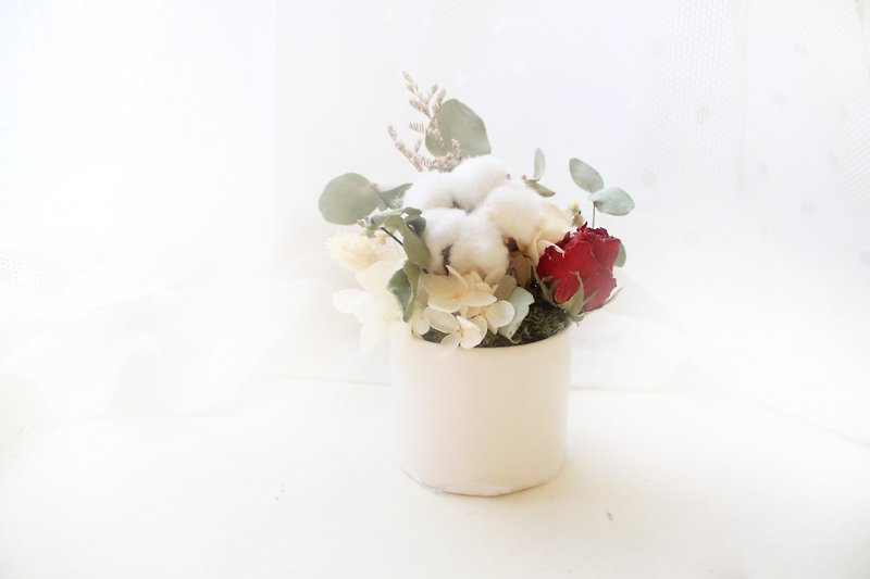 Forest Vintage Rose Sweet Round Table Flower · Classical Red & Cotton Dry Flower Ceremony - Dried Flowers & Bouquets - Plants & Flowers Green
