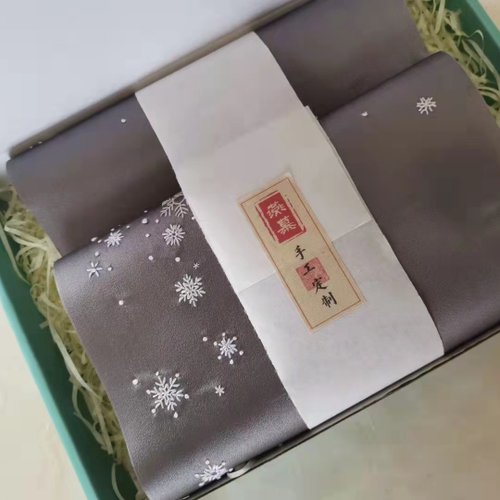 燕慕 提升生活儀式感 - 桌旗、裝飾桌巾 - 雪花手工刺繡