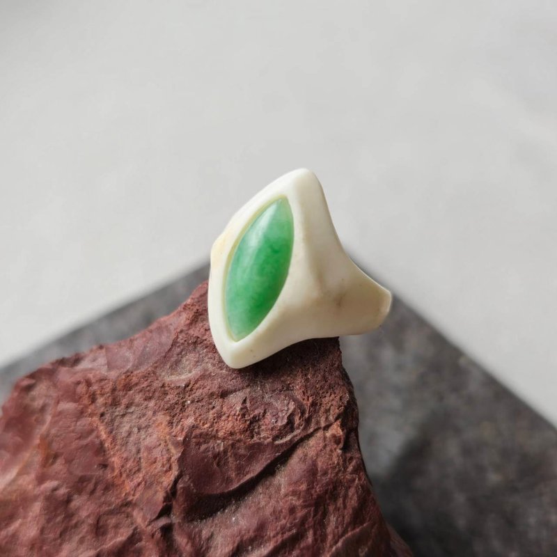 Deer antler jade ring, size 10.5 - General Rings - Gemstone Green