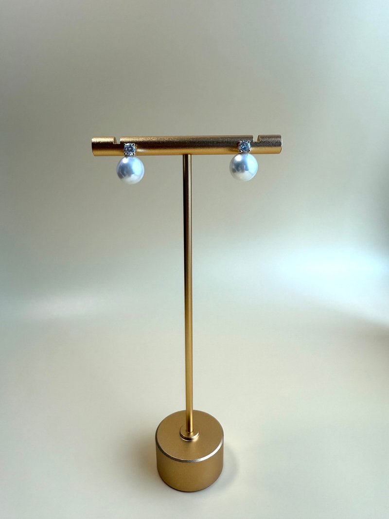 雪映 天然淡水珍珠耳環 - 耳環/耳夾/耳骨夾 - 珍珠 白色