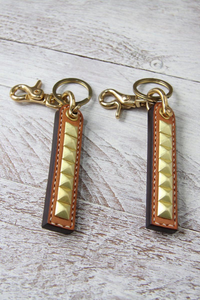 Bronze horseshoe buckle / Rivet key ring / accessories / key ring / punk - Keychains - Genuine Leather 
