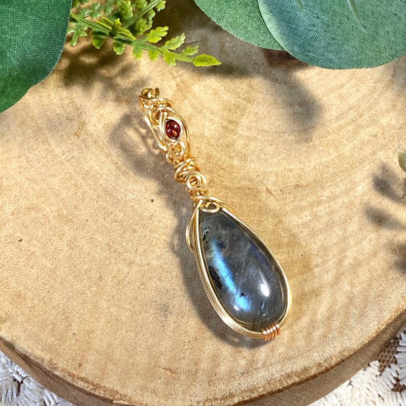 Energy Crystal Necklace Pendulum-Xiaoyun Tears-Labradorite/Spectrum Stone, Braided Pendulum Necklace - สร้อยคอ - คริสตัล สีน้ำเงิน