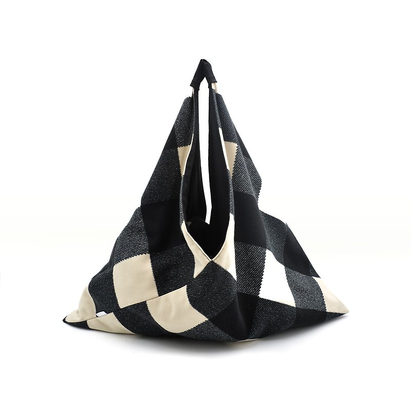 Cozee-antibacterial plaid triangle bag-plaid print - กระเป๋าถือ - ผ้าฝ้าย/ผ้าลินิน สีดำ