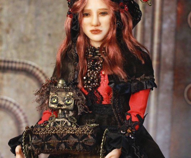 スチームパンクな人形エミリーと彼女がゴミ箱で見つけた古いロボット