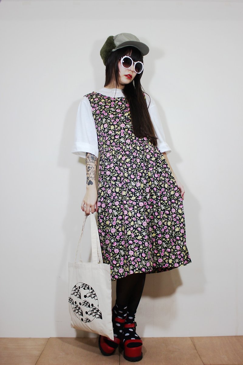 F2145 [Nippon in standard] (Vintage) black with pink flowers vintage sleeveless cotton dress - One Piece Dresses - Cotton & Hemp Black