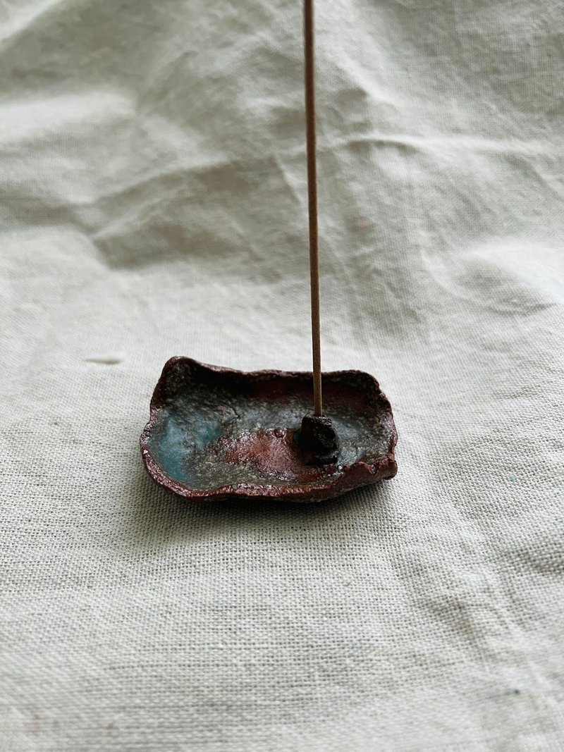 Reddish brown bean dish incense holder 6.7x 4.9 x 1.8 cm - Items for Display - Pottery 