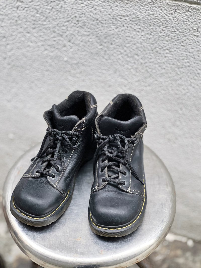 Dr. Martens 暗夜黑 真皮牛皮革 厚底靴馬汀鞋馬丁靴子中筒機車靴 - 男靴/短靴 - 真皮 黑色