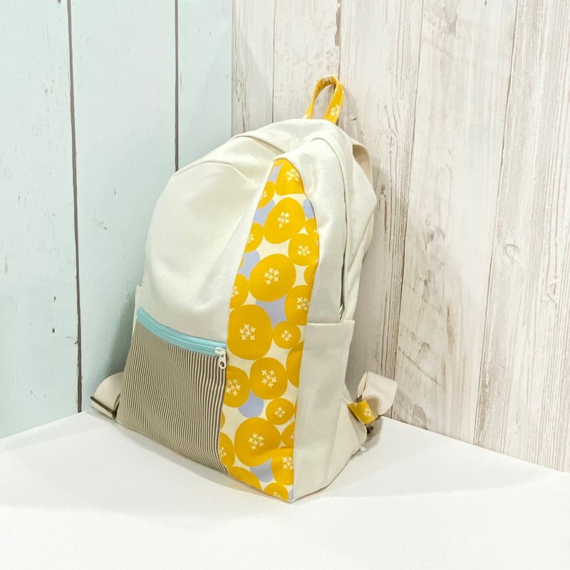 Backpack (white canvas) produced to order* - กระเป๋าเป้สะพายหลัง - ผ้าฝ้าย/ผ้าลินิน ขาว