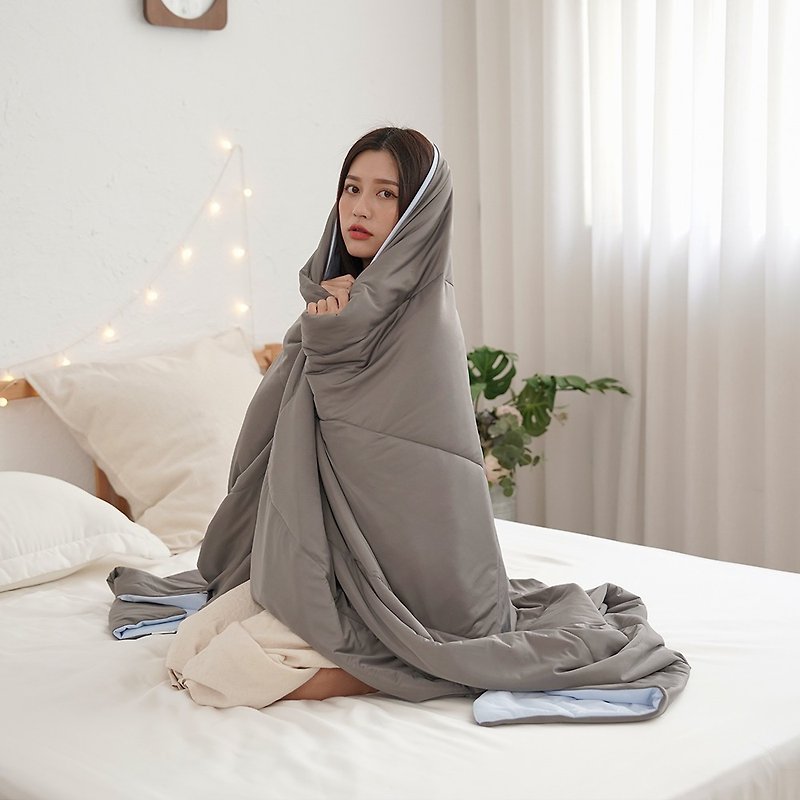 Plain Technology Instant Cool Extremely Frozen Quilt 150*180cm Solid Color Double Combination/Cool Sensation Quilt/Cool Quilt/Ice Quilt (Six Colors) - เครื่องนอน - เส้นใยสังเคราะห์ หลากหลายสี